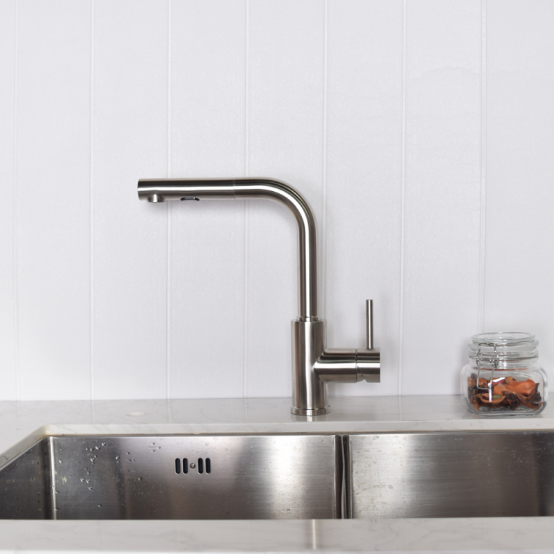 Robinet de cuisine MESSINA en acier inoxydable massif