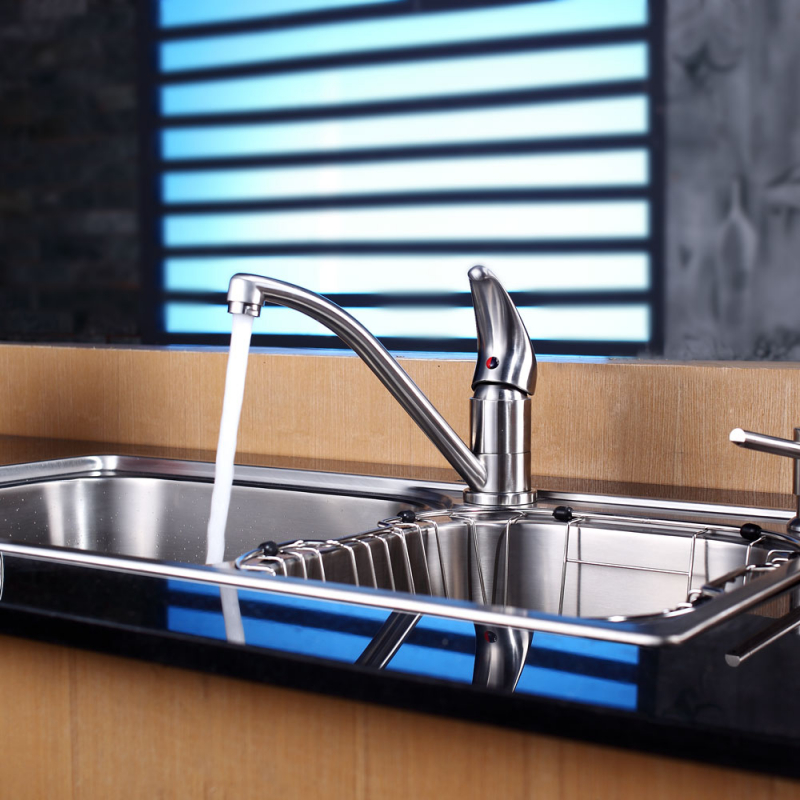 Robinet de cuisine avec bec bas pivotant inox massif,brossé