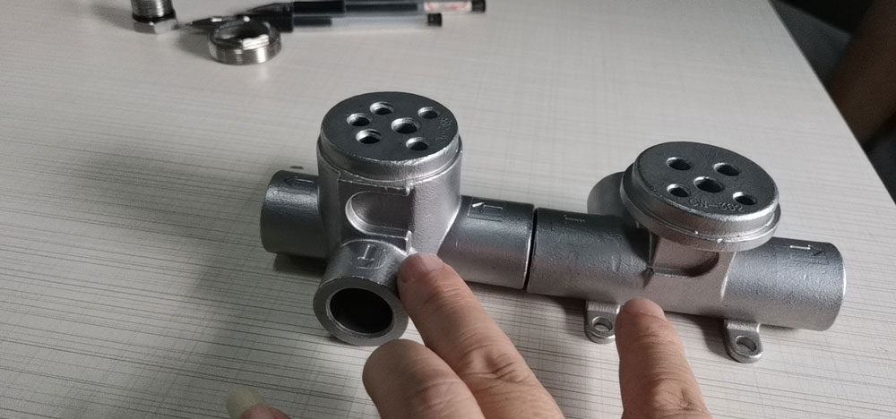 Mitigeur de douche à encastrer avec inverseur 3 voies à encastrer, inox 316L brossé + arrivée d'eau, ultra mini